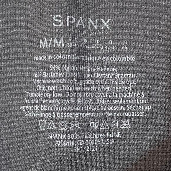 Spanx Camouflage Look At Me Now Seamless Crop Leggings Women's sz M  Black Gray - Picture 9 of 9